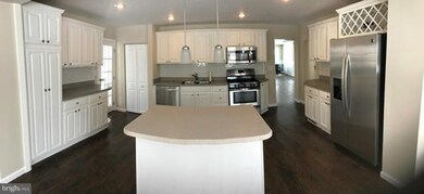 910 Middle Rd, Middle River, MD 21220 - photo 5