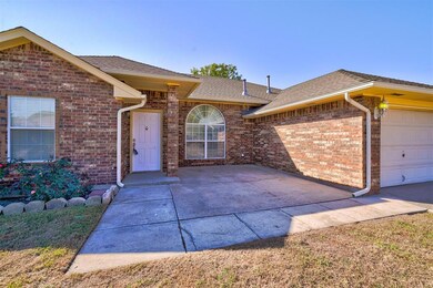 320 SW 40th St, Moore, OK 73160 - photo 6