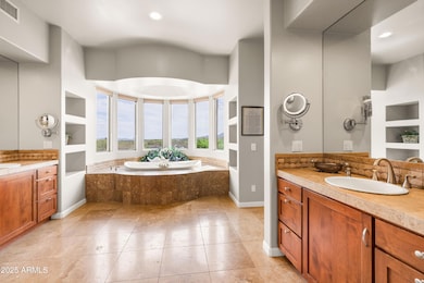 Grand Primary Bathroom