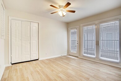 2202 Park St unit 5, Houston, TX 77019 - photo 2