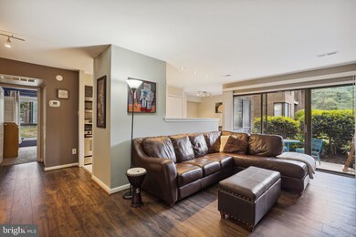 Chestnut Grove Condominiums unit 11204-108, Reston, VA 20190 - photo 7
