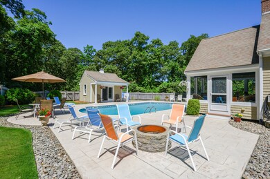025-photo-pool-8389233