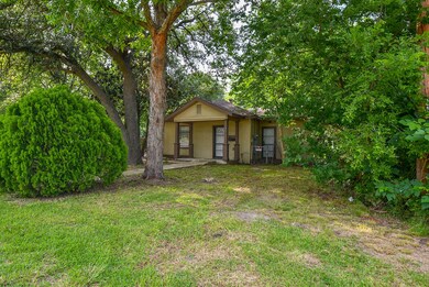 4501 Collingsworth St, Houston, TX 77026 - photo 5