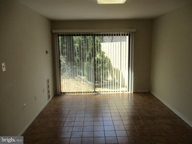 11632 Mediterranean Ct, Reston, VA 20190 - photo 7