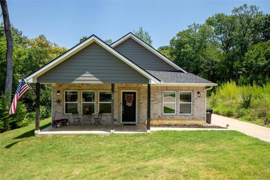 68 Vaughn Dr, Denison, TX 75020 - photo 2