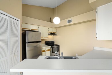 Sunrise-9 kitchen