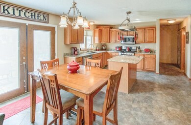 173 Oak Hill Dr, Maryville, IL 62062 - photo 5