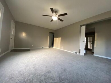 1153 Cummins Pkwy, Des Moines, IA 50311 - photo 4