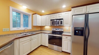1-Ledges-Court-Lewiston-Maine-04240-1125