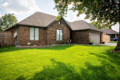 306 Lorene St, Nixa, MO 65714 - photo 2