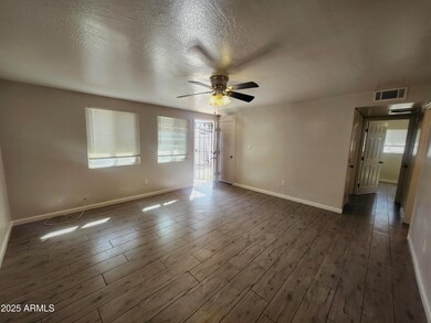 4310 N 23rd Ave unit 2, Phoenix, AZ 85015 - photo 6