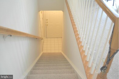 13059 Marcey Creek Rd, Herndon, VA 20171 - photo 4