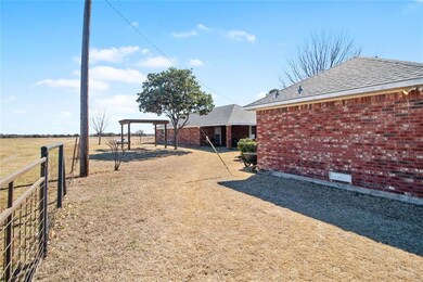 207 Skrivanek Rd, Ennis, TX 75119 - photo 4
