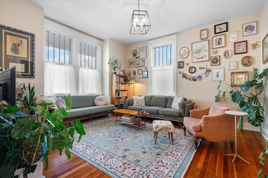 12-camera 6 E 8th Street-39