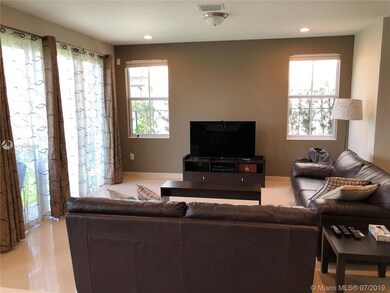 10554 NW 70th Ln, Doral, FL 33178 - photo 7