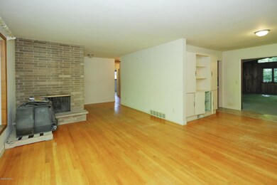 2755 S 4th St-104