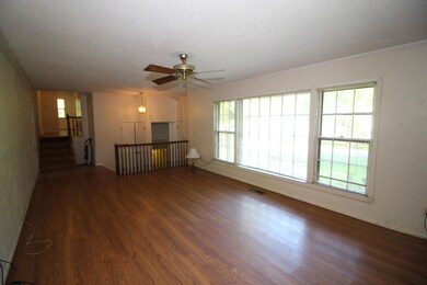 704 Cherry Ln, Laurel, MS 39440 - photo 4