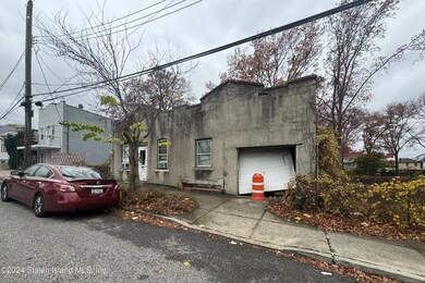 26 Shaughnessy Ln, Staten Island, NY 10305 - photo 3