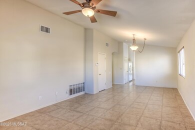 7 Living Room photo b