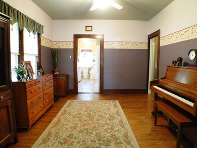 7-Formal Dining