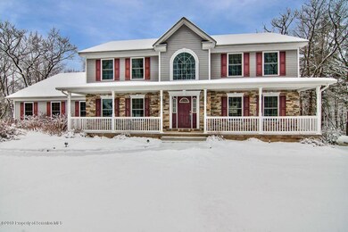 205 Hampshire Dr, Jefferson Township, PA 18436 - photo 2