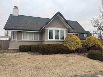 606 W Main St, Carmi, IL 62821 - photo 3