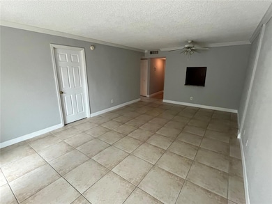 2610 Coconut Bay Ln unit 715 (1E), Sarasota, FL 34237 - photo 4