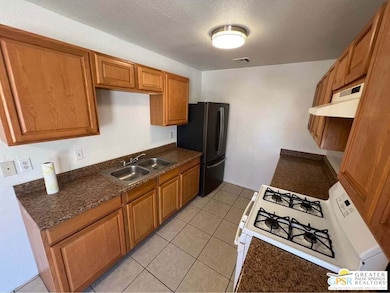 7136 Murray Ln, Yucca Valley, CA 92284 - photo 7