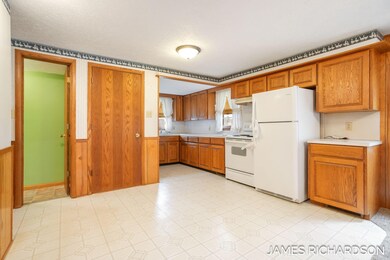 25-web-or-mls-8793-146th-ave