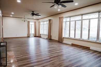 410 N Eisenhower-6