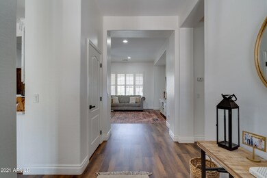 2542 E Lantana-14