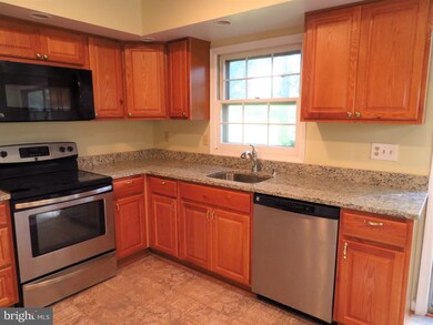 12400 Frost Ct, Potomac, MD 20854 - photo 7