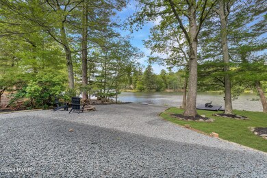 154 Edgewater Dr, Dingmans Ferry, PA 18328 - photo 3