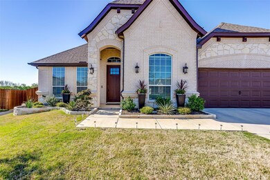 705 Franklin Dr, Joshua, TX 76058 - photo 2