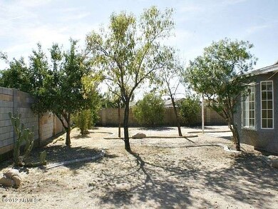 023-325500 - Backyard alternative view