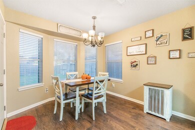 2905 Community Dr, Alvin, TX 77511 - photo 4