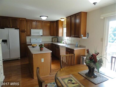 2010 Gallows Tree Ln, Vienna, VA 22182 - photo 6
