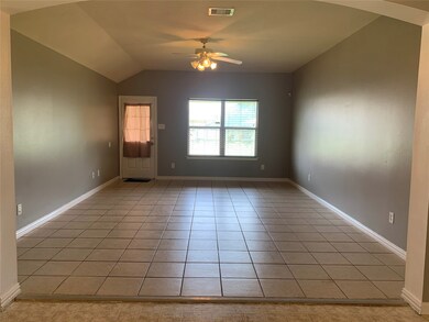 9018 Mercury Cove Ct, Houston, TX 77075 - photo 4