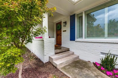 6418 Danbury Ln, Dallas, TX 75214 - photo 3