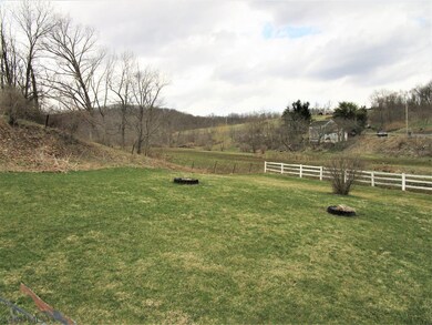 126 Belgian Ln, Bedford, PA 15522 - photo 5