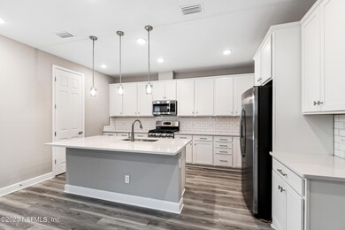 283 Field Flower Way-6