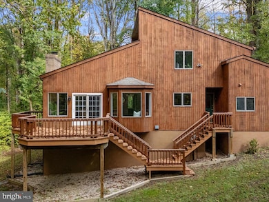 812 Richardson Dr, Harwood, MD 20776 - photo 2