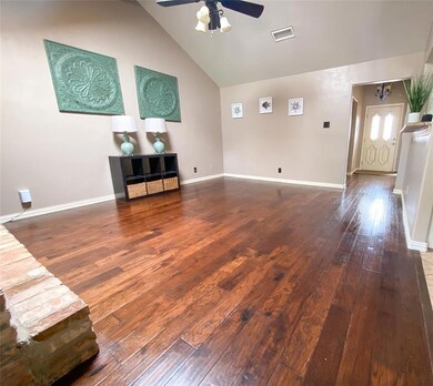 1001 Clear View Dr, Bedford, TX 76021 - photo 5