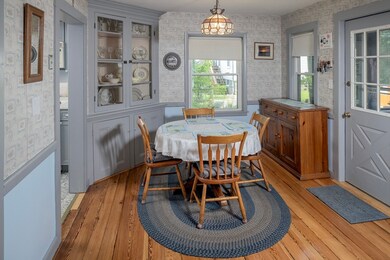 70 Myrtle St, East Weymouth, MA 02189 - photo 5
