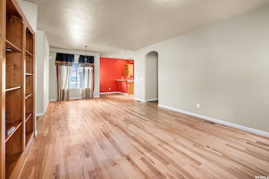 5183 W Swift Water Way, West Jordan, UT 84081 - photo 4