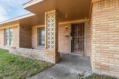 4210 Cavalcade St, Houston, TX 77026 - photo 2