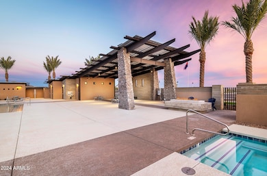 AZH_MaderaIII_Pic_Amenities_Fireplace