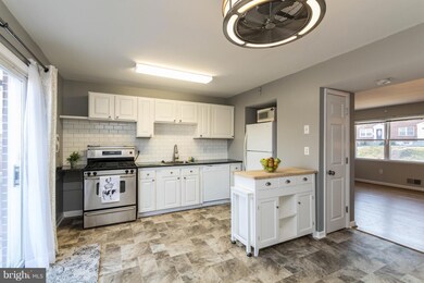 627 Charraway Rd, Baltimore, MD 21229 - photo 7