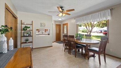 1310 Lilac Ln, Cedar Falls, IA 50613 - photo 6