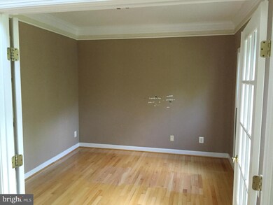 4959 Wharff Ln, Ellicott City, MD 21043 - photo 7